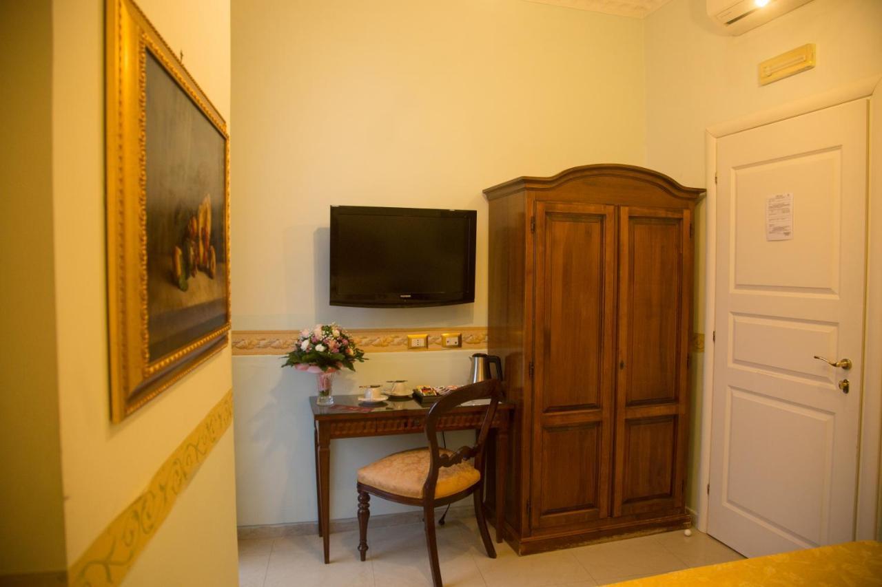 Art Santa Brigida 3* Napoli